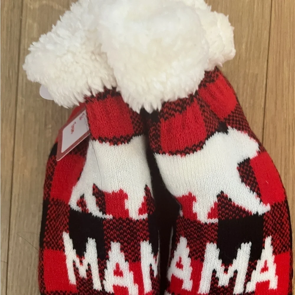 Set of 2 Cozy Christmas Slipper Socks – Fuzzy Babba & Legale – Size 4–10